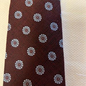 Ermenegildo Zegna Luxurious Made in Italy 100% Silk Print on Pattern Tie